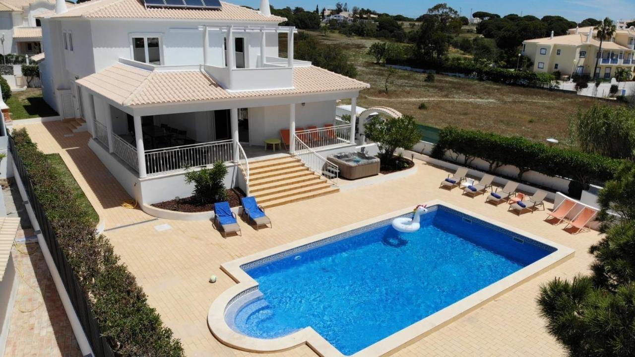 Sunset Villa By Laranjal Rentals Olhos de Αgua Εξωτερικό φωτογραφία