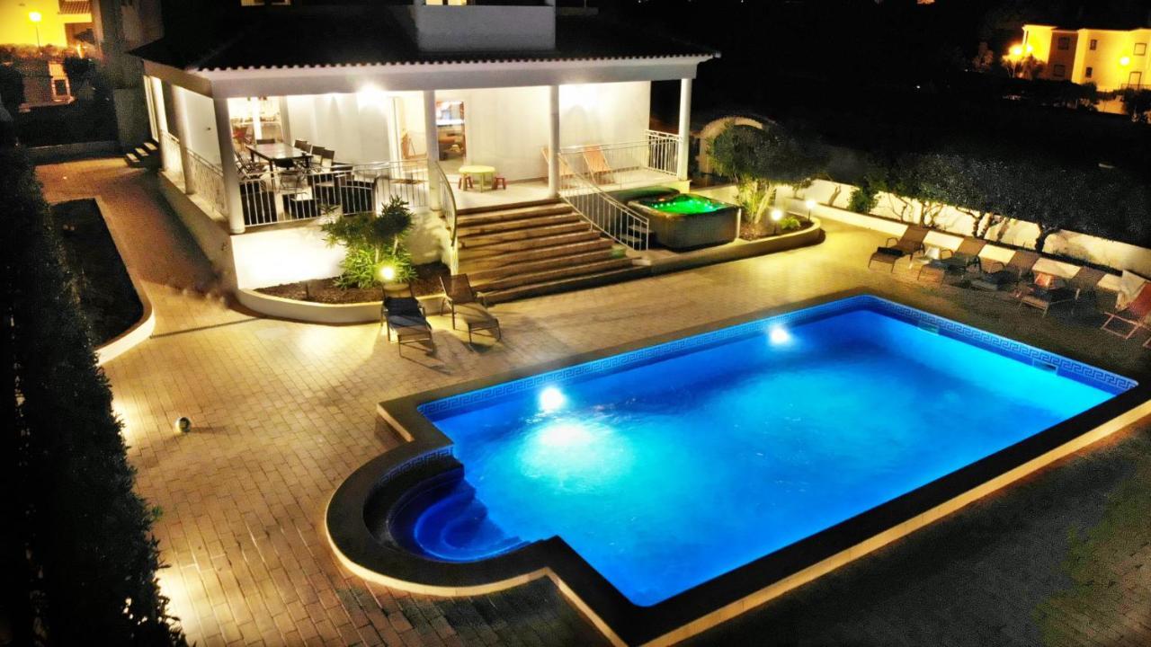 Sunset Villa By Laranjal Rentals Olhos de Αgua Εξωτερικό φωτογραφία
