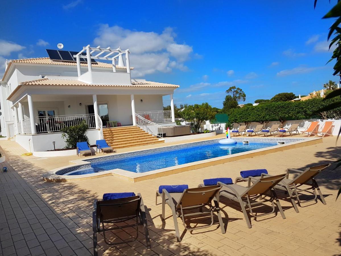 Sunset Villa By Laranjal Rentals Olhos de Αgua Εξωτερικό φωτογραφία