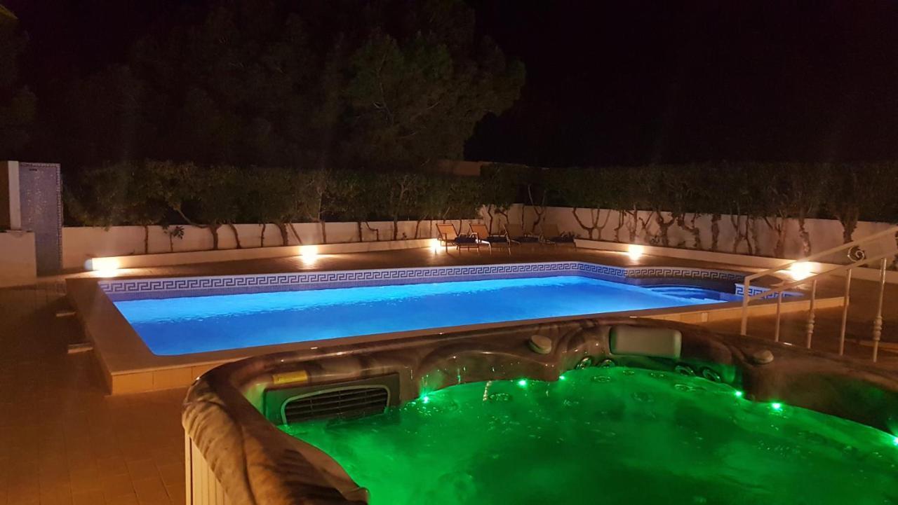 Sunset Villa By Laranjal Rentals Olhos de Αgua Εξωτερικό φωτογραφία